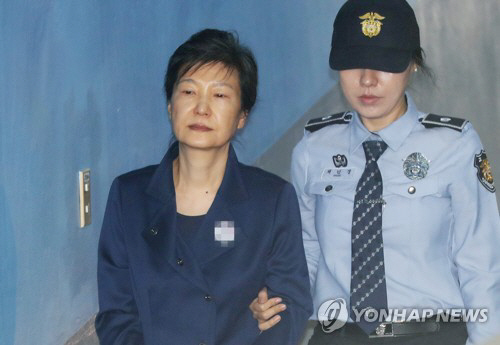 박근혜 전 대통령이 공천 개입 혐의로 추가기소 됐다./연합뉴스