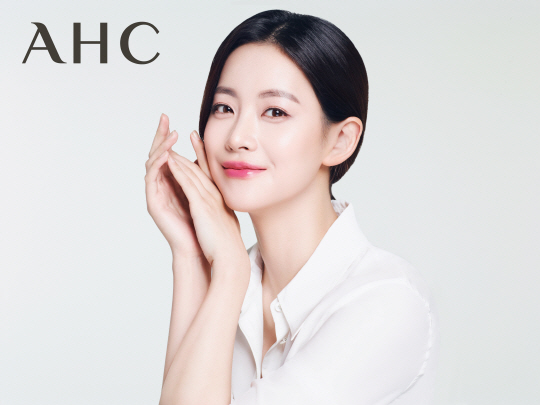 오연서, 앤 해서웨이·김혜수·이보영과 함께 AHC 브랜드 앰버서더로 활동
