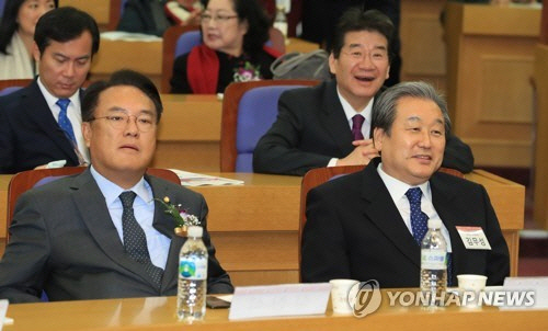 자유한국당 김무성 의원(우측), 정진석 의원(좌측)/ 연합뉴스 자료사진