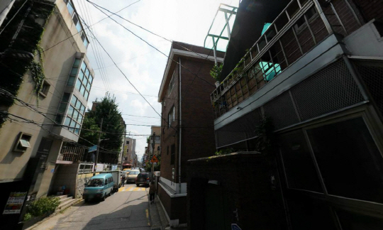 단독·다세대 주택이 밀집되어 있는 서울의 한 주택가 풍경 /사진=다음로드뷰