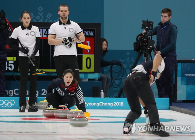 컬링 장혜지-이기정 OAR(러시아)에 패해 예선 전적 2승 3패 기록…스위스,캐나다 반드시 이겨야 4강행