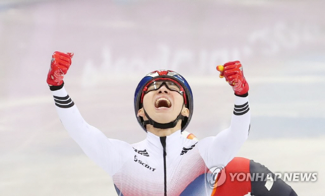 ‘금메달’ 임효준 “롤모델 안현수, 평창서 함께 못 달려 아쉬워”