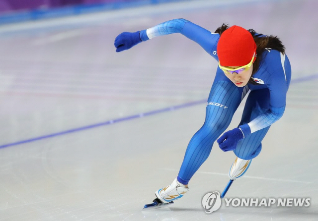 ‘빙속여제’ 이상화, 500m 은메달 획득…日 고다이라 금메달
