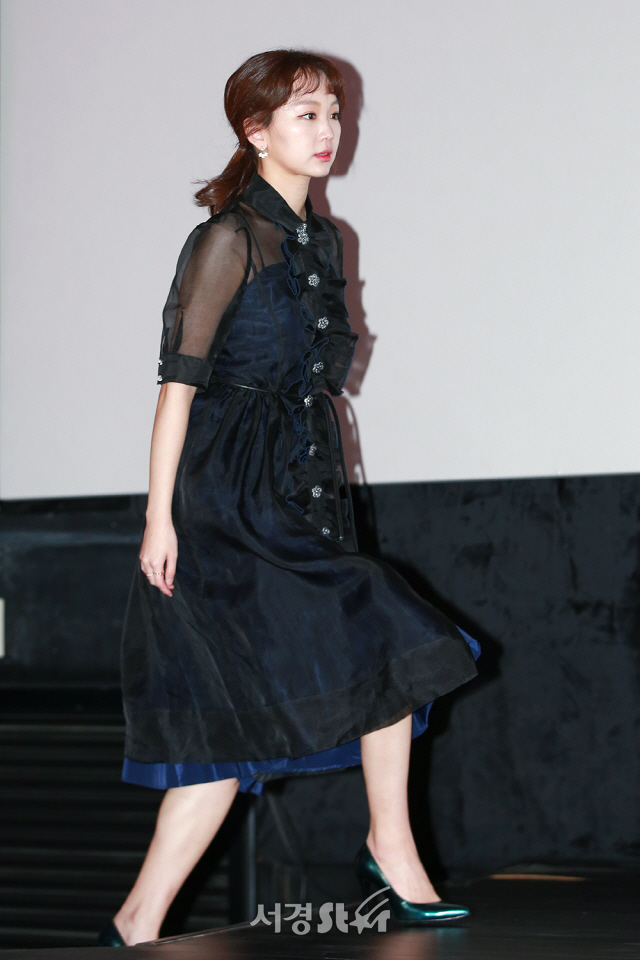 배우 진기주가 20일 오후 서울 중구 메가박스 동대문에서 열린 영화 ‘리틀 포레스트’ 언론시사회에 참석하고 있다.