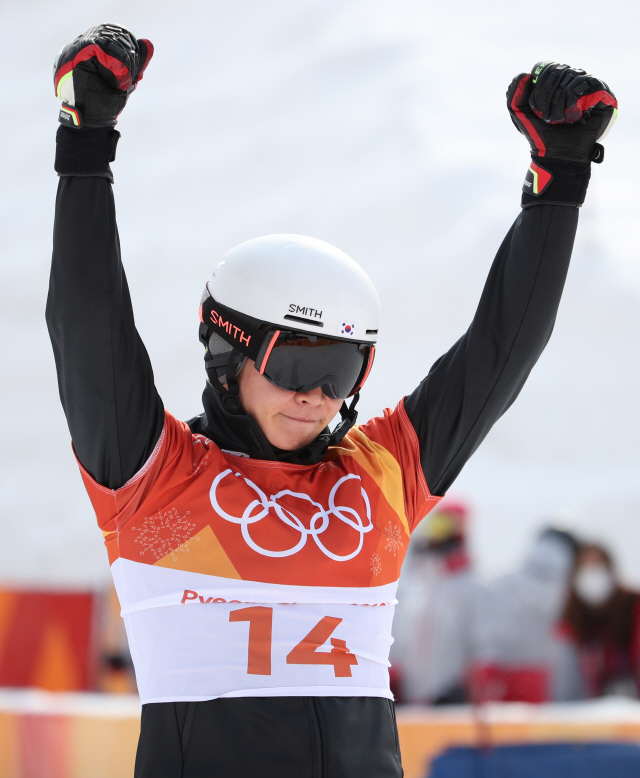 이상호, 스노보드 평행대회전 은메달…한국 스키 첫 메달 쾌거