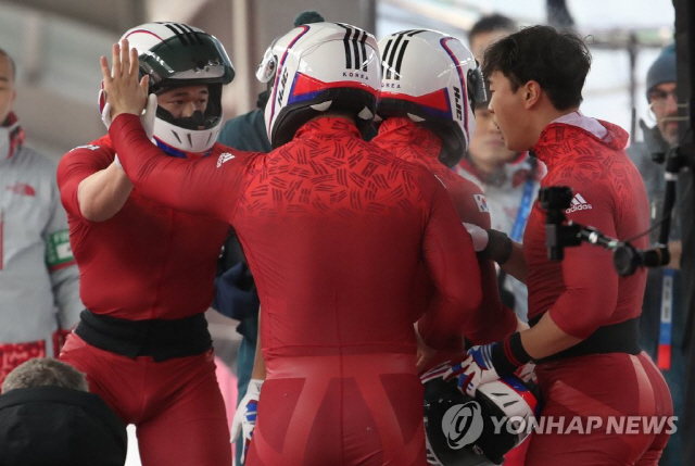 봅슬레이 4인승 은메달 쾌거…독일팀과 공동 은메달 ‘역대 최고 성적’