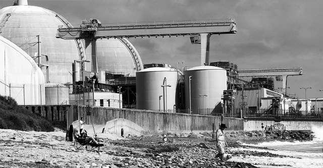 해변의 부랑자 : 샌 오노프레 발전소의 쌍둥이 원자로