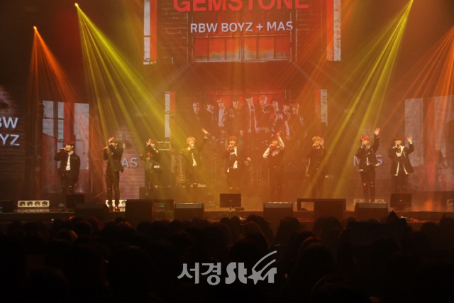 '프듀2' 출신 RBW 보이그룹 데뷔 프로젝트 '데뷔하겠습니다' 네 번째 공연 성료!