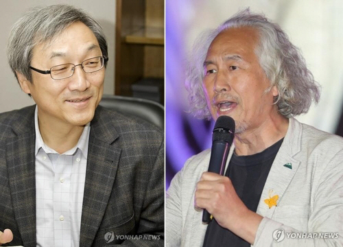 김석만(왼쪽) 한예종 전 교수와 박재동 교수./연합뉴스
