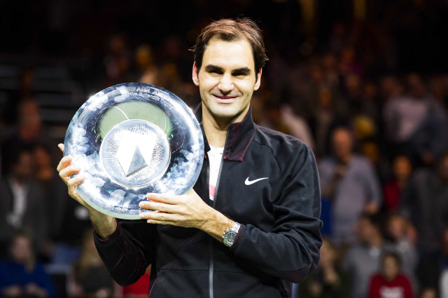 남자프로테니스(ATP) 투어 ABN 암로 월드 토너먼트 우승을 차지한 ‘테니스 황제’ 로저 페더러(37·스위스)/연합뉴스