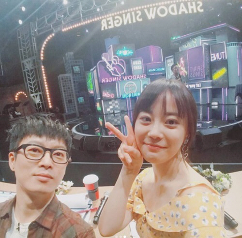 국가스텐 하현우♥카라 허영지 열애 인정 “조심스럽게 알아가는 중” 방송 통해 가까워져