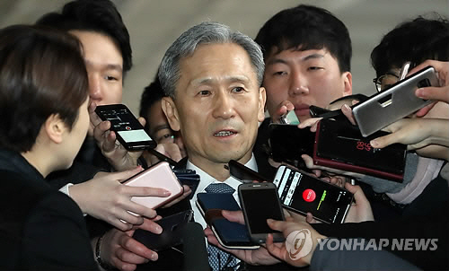 '軍 댓글수사 축소 의혹' 김관진, 6일 재구속 갈림길