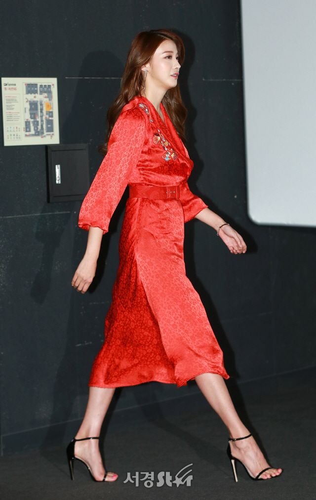 배우 유인영이 7일 오후 서울 용산구 CGV 용산아이파크홀에서 열린 영화 ‘치즈인더트랩’ 언론시사회에 참석하고 있다.