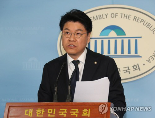 한국당, 민병두 사퇴에 “어디까지가 민주당의 가면인지 놀라워”