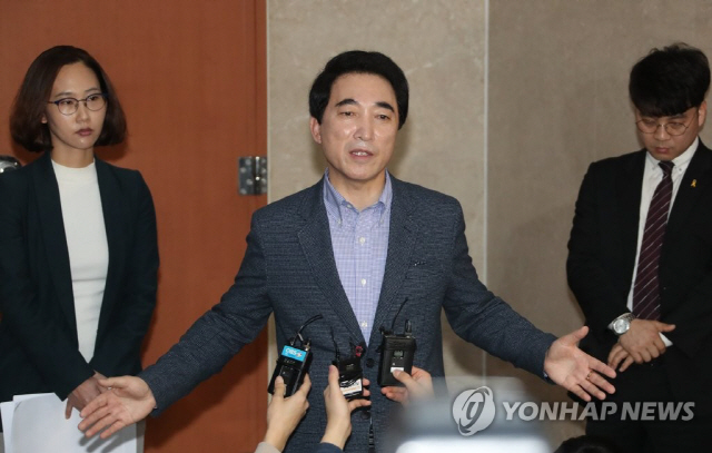 박수현 “불륜 의혹은 거짓…부정청탁 거절하자 보복성 정치공작”, 이혼 사유는 ‘생활고 때문’