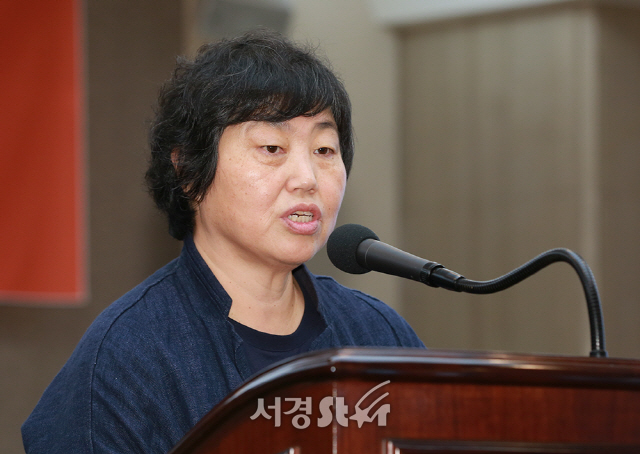 임순례 감독이 12일 오후 서울 중구 한국프레스센터에서 열린 ‘한국영화성평등센터 든든 개소 기념 행사에 참석해 인사말을 하고 있다./사진=조은정기자