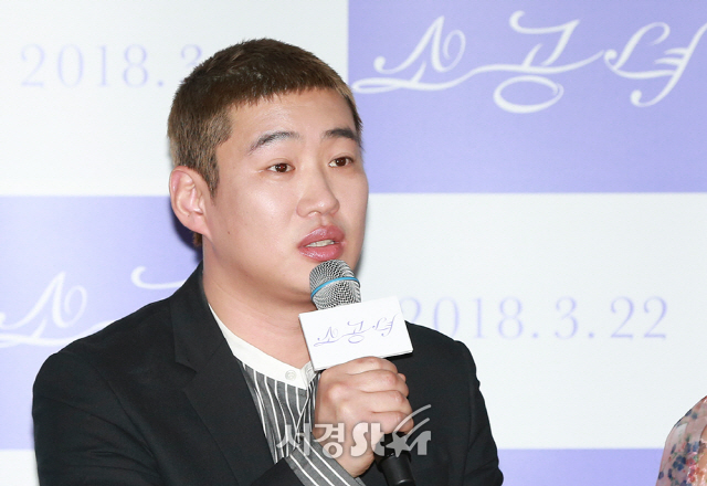 배우 안재홍이 12일 오후 서울 용산구 CGV 용산아이파크몰에서 열린 영화 ‘소공녀’ 언론시사회에 참석하고 있다.