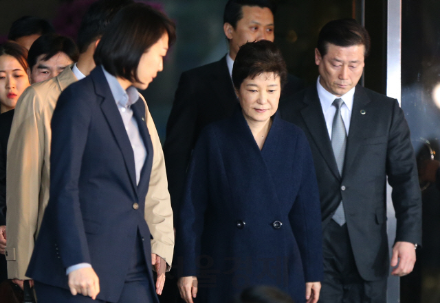 박 전 대통령 검찰 소환 조사 뒤 귀가하는 모습 / 권욱 기자