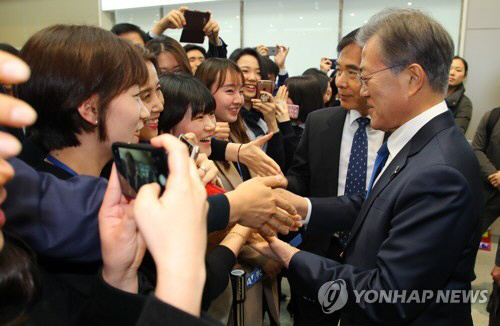 '한 달에 한 번 꼴'…文대통령, '고향' PK 자주 찾는 이유