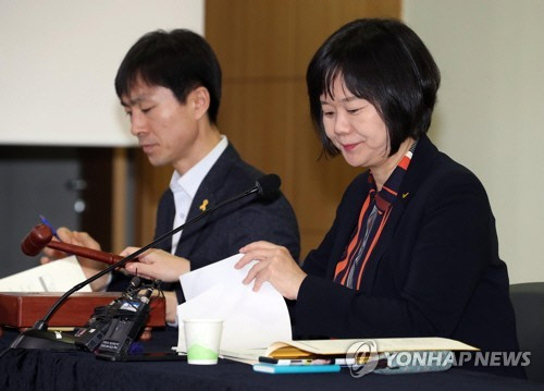 정의당 “여야 합의없는 대통령 개헌안 발의, 개헌 중단 우려”