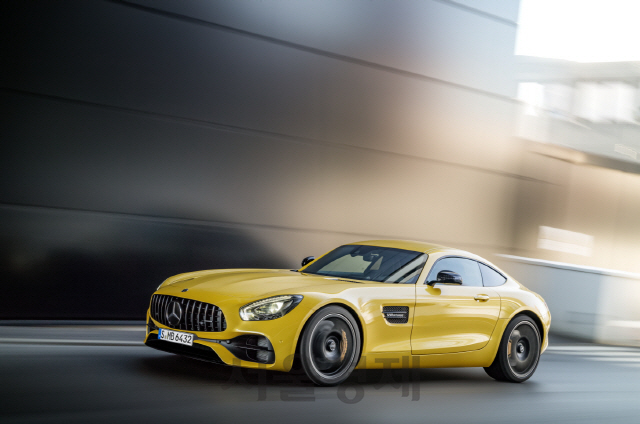 2018년형 메르세데스-AMG GT