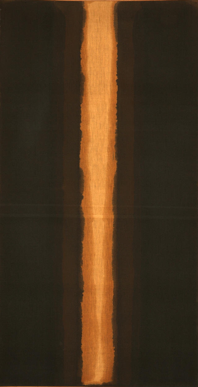 윤형근 ‘엄버블루(Umber-Blue)’ 1977년작, 270.5×139.5㎝ 마포 천에 그린 유채화. /사진제공=국립현대미술관