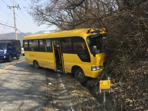 파주서 어린이집 통원차량 사고…교사 등 24명 부상