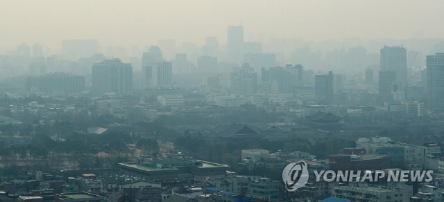 “외출 자제하세요”서울시·경기도 ‘초미세먼지 주의보’ 발령