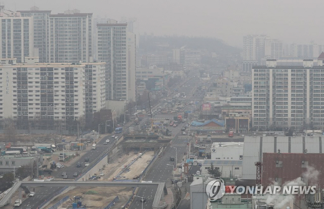 서울에 이어 인천도 도심 전역 초미세먼지 주의보 발령 “어린이·노약자 외출 자제 당부”