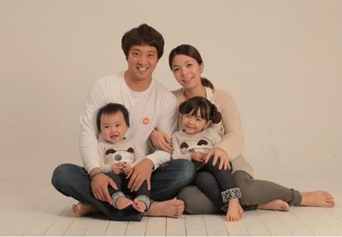‘롯데’ 채태인, 단란한 가족사진 ‘활짝’ 웃는 가정적인 모습