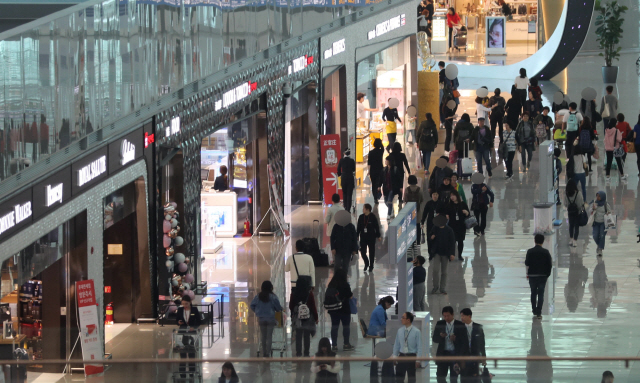 인천공항 T1 면세점 '빈 집' 될라