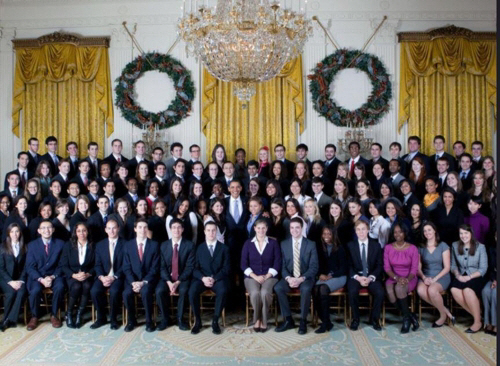 2015년 오바마 전 대통령 당시 백악관 인턴사원 단체 사진/출처=트위터