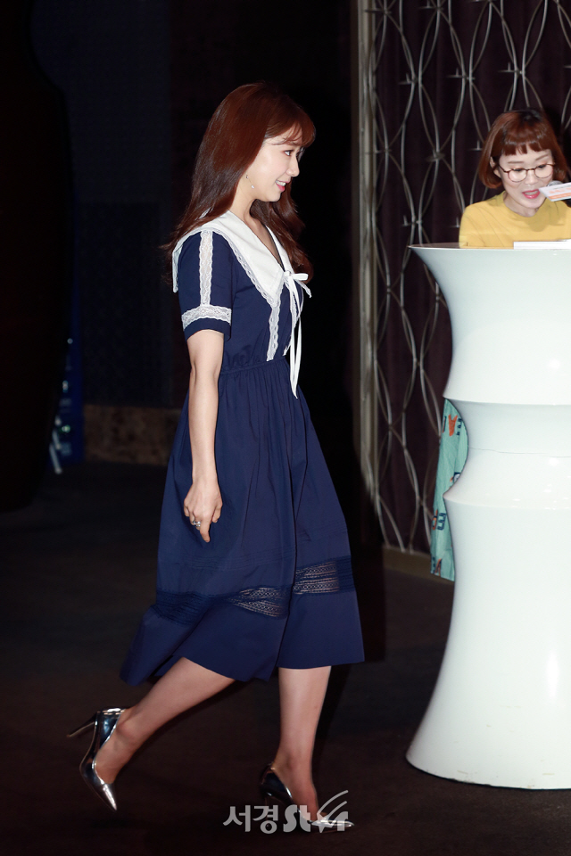 배우 박신혜가 4일 오후 서울 영등포구 타임스퀘어 아모리스홀에서 열린 tvN ‘숲속의 작은 집’ 제작발표회에 등장하고 있다.