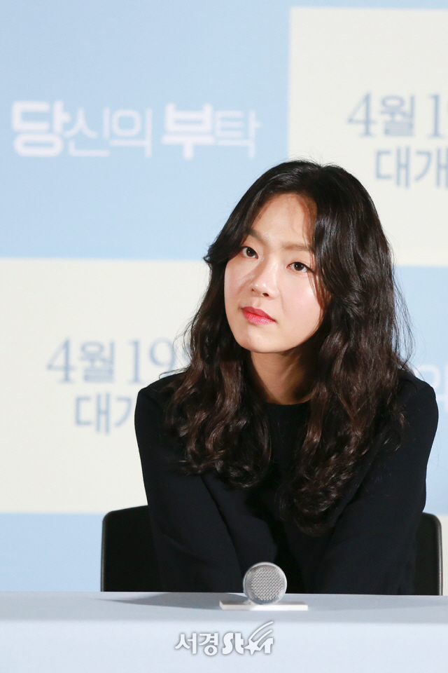 배우 이상희가 6일 오후 서울 용산구 CGV 용산아이파크몰에서 열린 영화 ‘당신의 부탁’ 언론시사회에 참석하고 있다.
