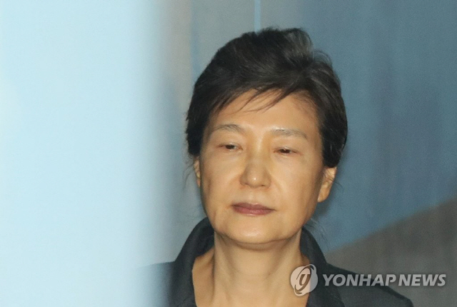 법원, 박근혜 벌금 180억 원 선고...그의 현재 자산은? '수십 억 원대'