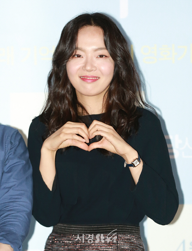 배우 이상희가 6일 오후 서울 용산구 CGV 용산아이파크몰에서 열린 영화 ‘당신의 부탁’ 언론시사회에 참석해 포토타임을 갖고 있다.
