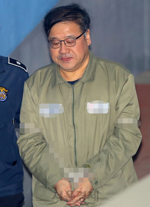 국정농단 1심 재판에서 징역 6년을 선고받은 안종범 전 청와대 정책조정수석. /연합뉴스