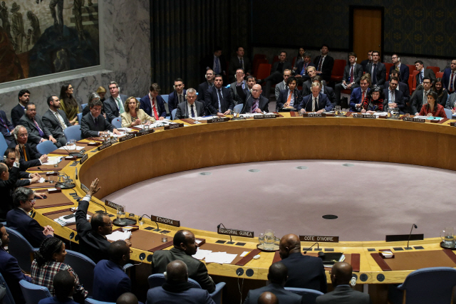 유엔(UN) 안전보장이사회는 10일(현지시간) 유엔본부에서 시리아 두마 (Douma)에서 자행된 화학 무기 공격에 대한 결의안을 투표 했지만 미국과 러시아의 갈등으로 부결됐다. /뉴욕=AFP연합뉴스