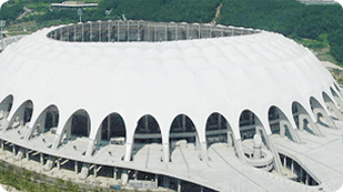 [건축과 도시] '백자 곡선' 두른 서울올림픽 주경기장…'하얀 파도' 입힌 부산아시아드 주경기장