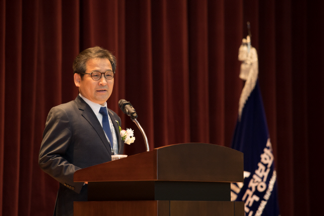 문용식 한국정보화진흥원장이 11일 대구광역시 동구 첨단로 본원에서 열린 취임식에서 인사말을 하고 있다.   /사진제공=한국정보화진흥원