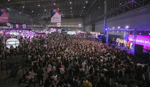 케이콘 컨벤션 현장에 몰린 6만 8천명의 일본 관객들/사진제공=CJ E&M