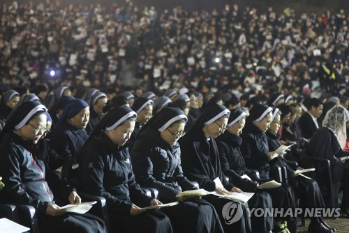 2017년 경기도 안산시 단원구 화랑유원지 야외음악당에서 열린 세월호 3주기 합동 추모 미사 (사진=연합뉴스)