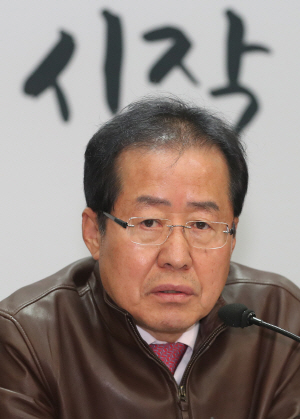 홍준표 “모든 국회일정 걸고 김경수 사건 밝힐것”