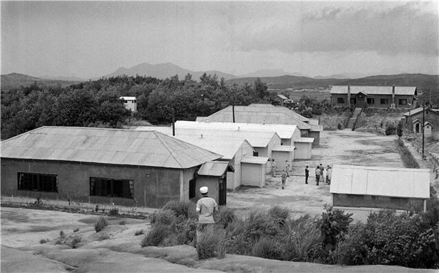 군사분계선 확정 후 1953년 10월 판문점/사진제공=통일부