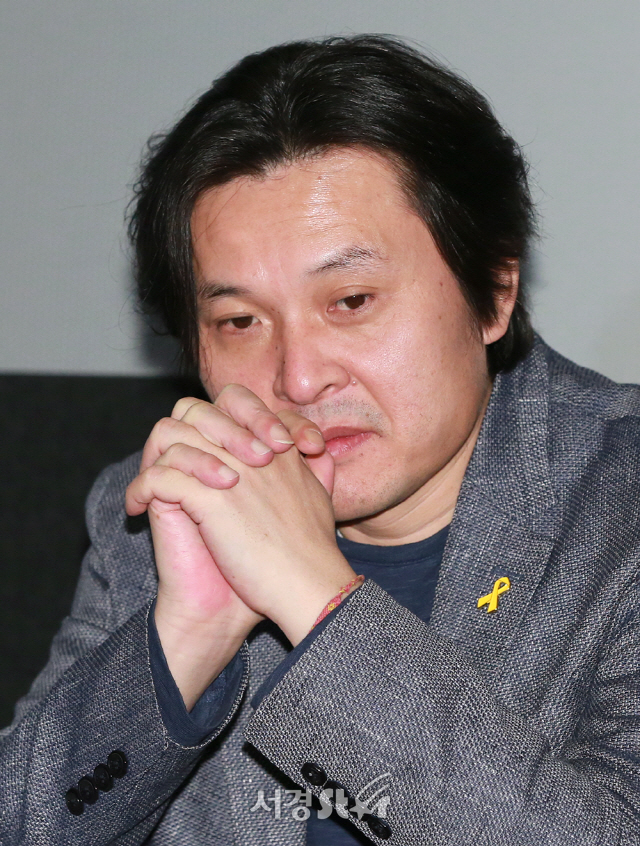 감독 김지영이 17일 오후 서울 동작구 아트나인에서 열린 영화 ‘그날, 바다(감독 김지영)’ 상영 보고회에 참석하고 있다.