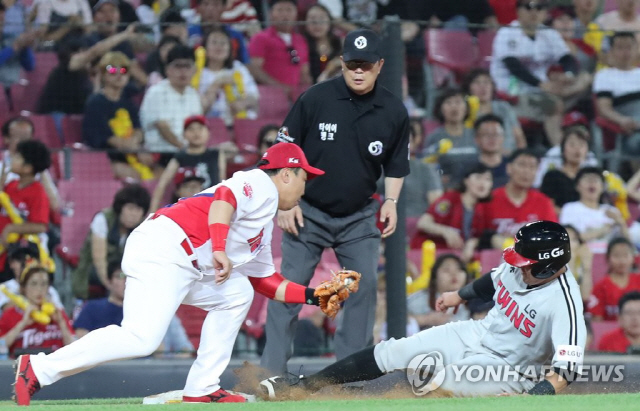 KBO, LG 사인 훔치기 논란에 “경위서 받은 뒤 제재 여부 논의”