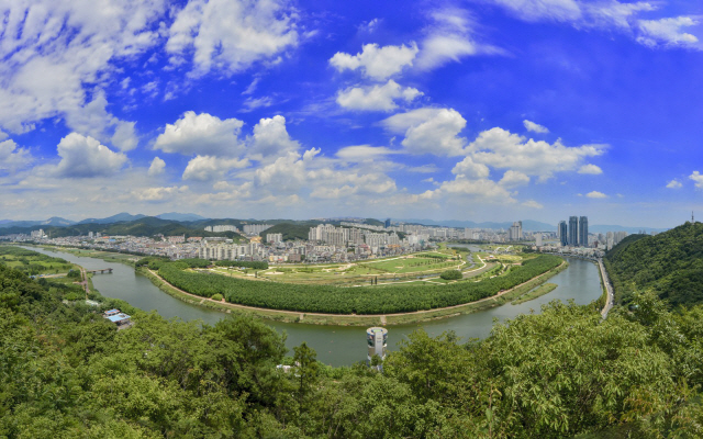 울산 태화강은 총연장 47.54㎞로 동서로 울산 중심을 가로지른다. /사진제공=울산시