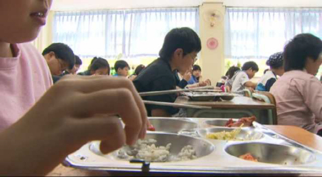 국민 약 3명 중 1명은 단체급식과 밖에서 사 먹는 음식(외식)을 먹기에 불안하다고 느끼고 있는 것으로 나타났다. /서울경제DB