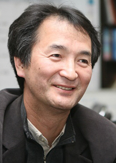 시인 김수열