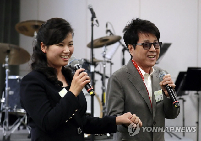 조용필·현송월, 남북정상회담 만찬서 ‘그 겨울의 찻집’ 듀엣 무대